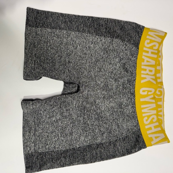 Gymshark XS Seamless High Waist Gray Marl Logo Workout Shorts - Picture 2 of 6